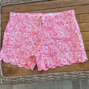 Lauren James Scalloped Shorts L
